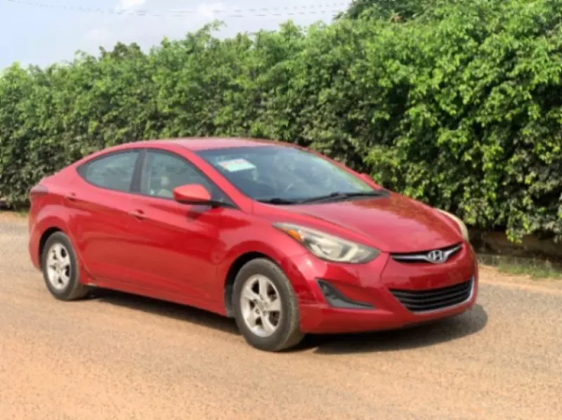 Hyundai Elantra - 2015