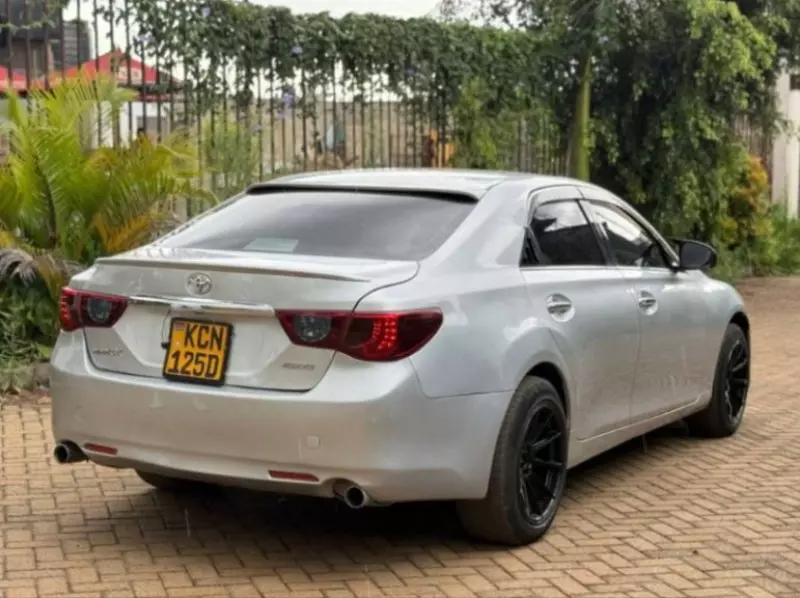 Toyota Mark X   - 2015