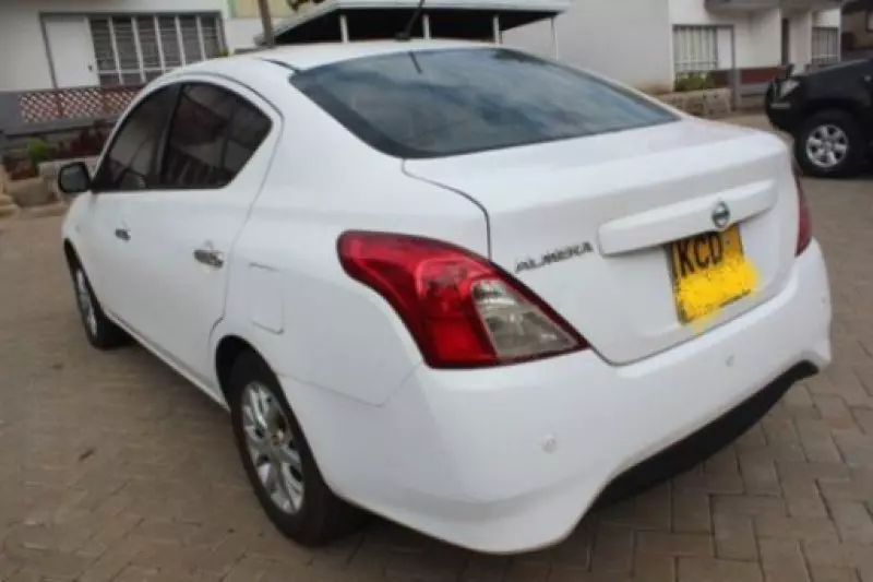 Nissan Tiida   - 2014