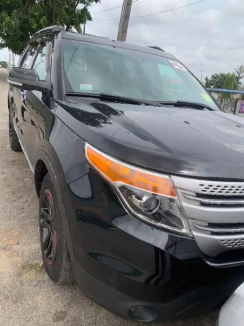 Ford Explorer   - 2014