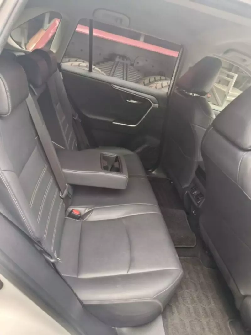 Toyota RAV4   - 2014