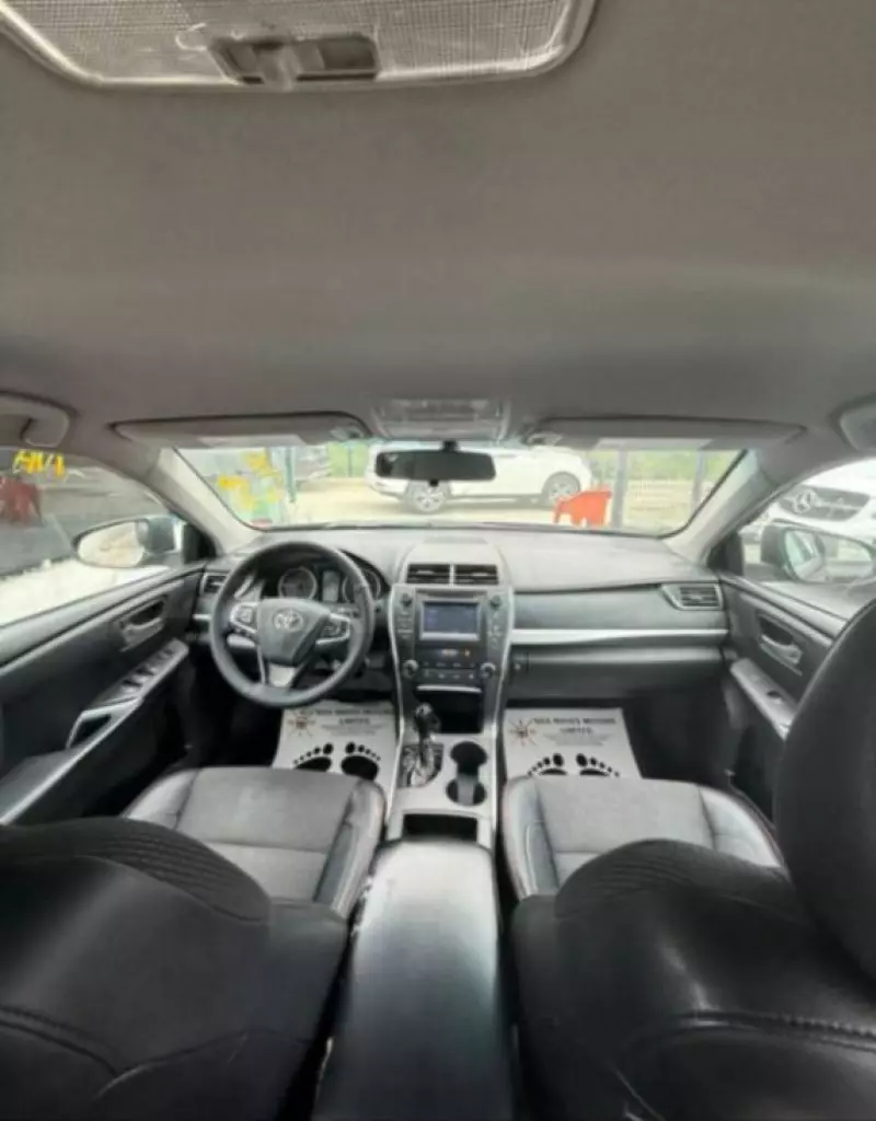 Toyota Camry   - 2012