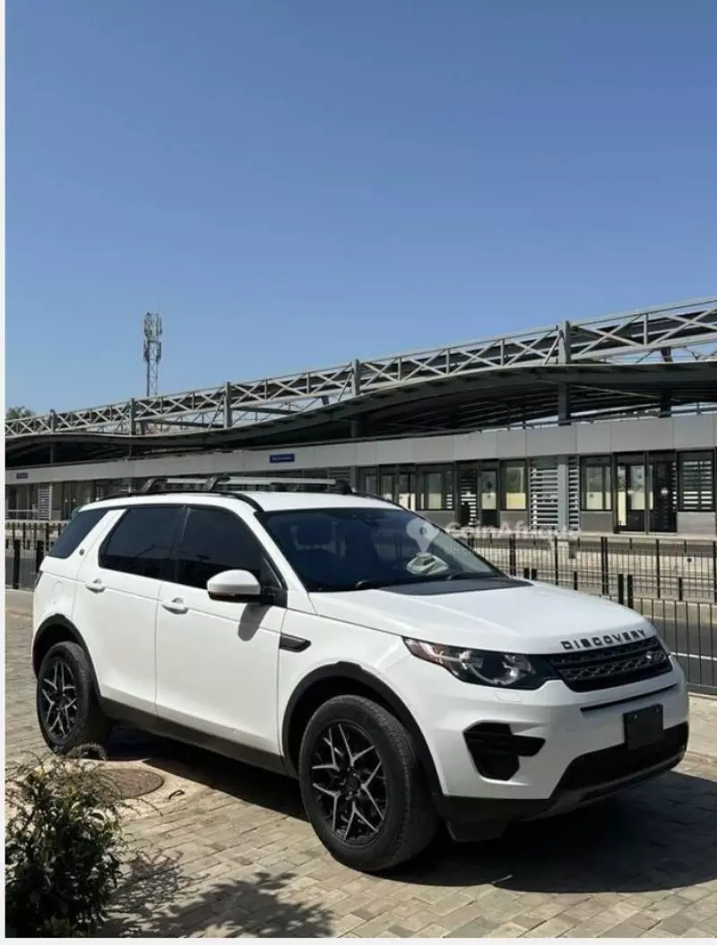 Land Rover Discovery Sport   - 2017
