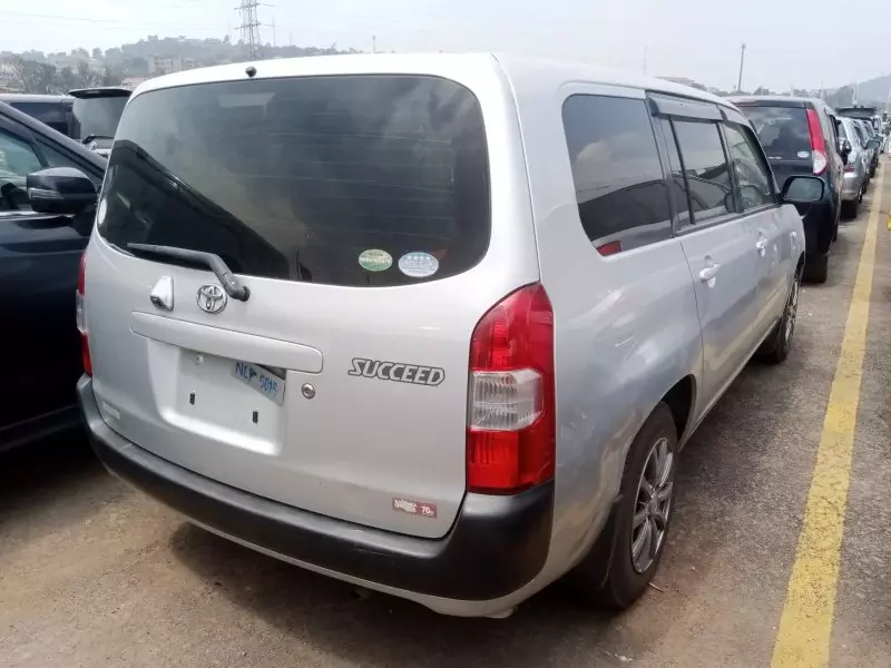 Toyota Succeed    - 2015