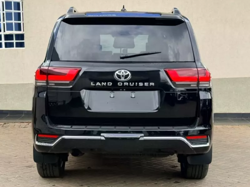 Toyota LAND CRUISER 300 LC300   - 2023