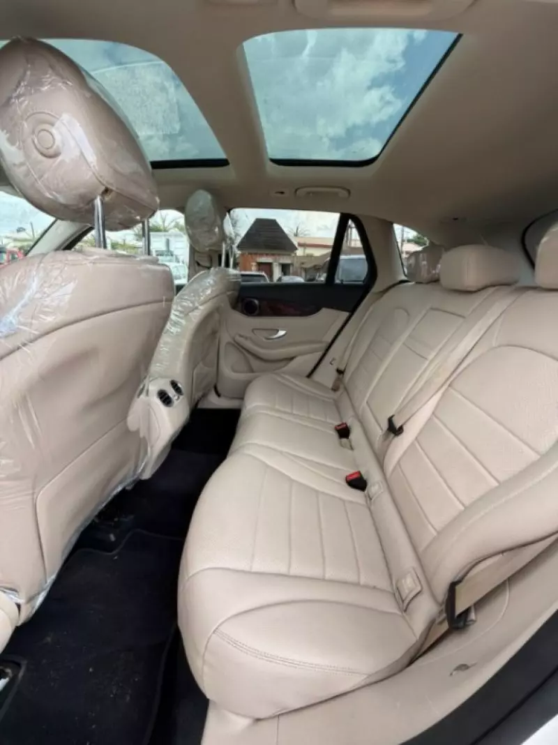 Mercedes-Benz GLC 300   - 2017