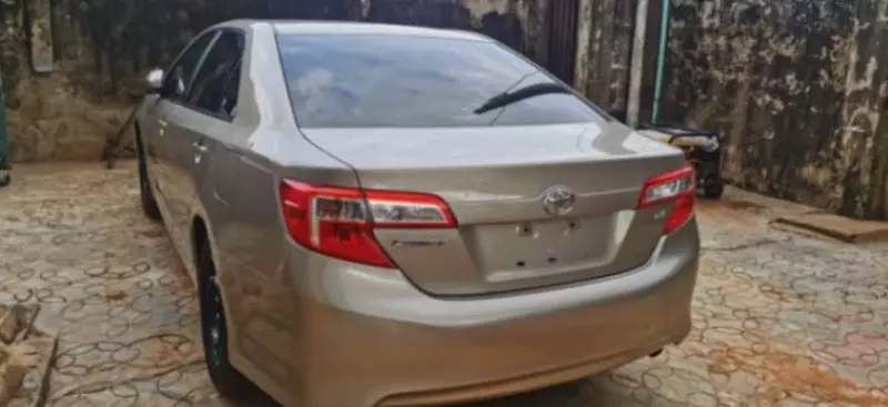 Toyota Camry   - 2013