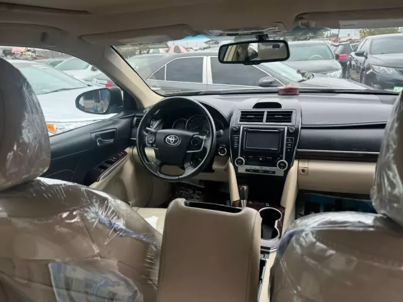 Toyota Camry   - 2013