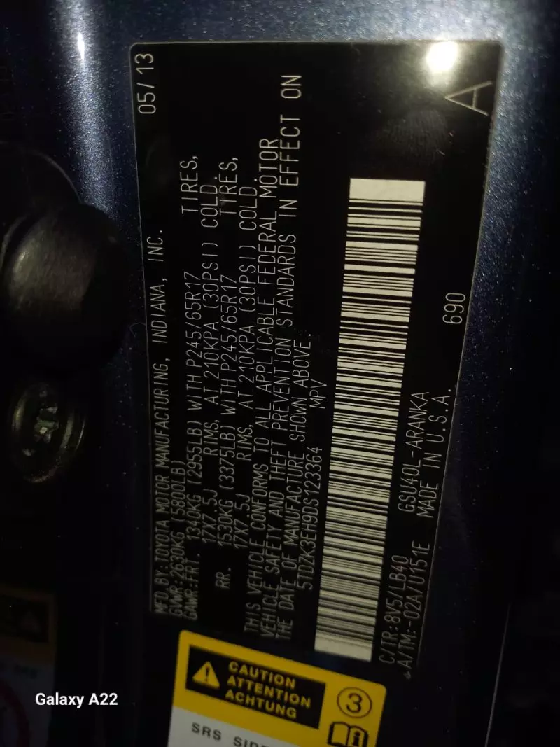 Toyota Highlander   - 2013