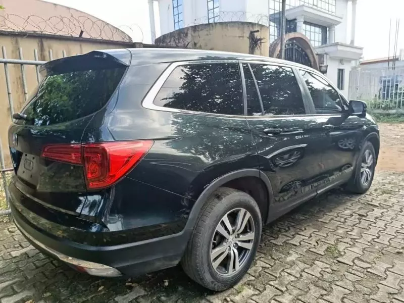 Honda Pilot   - 2016