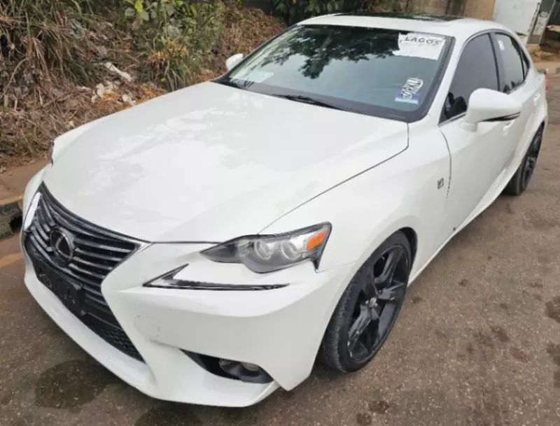 Lexus IS   - 2014