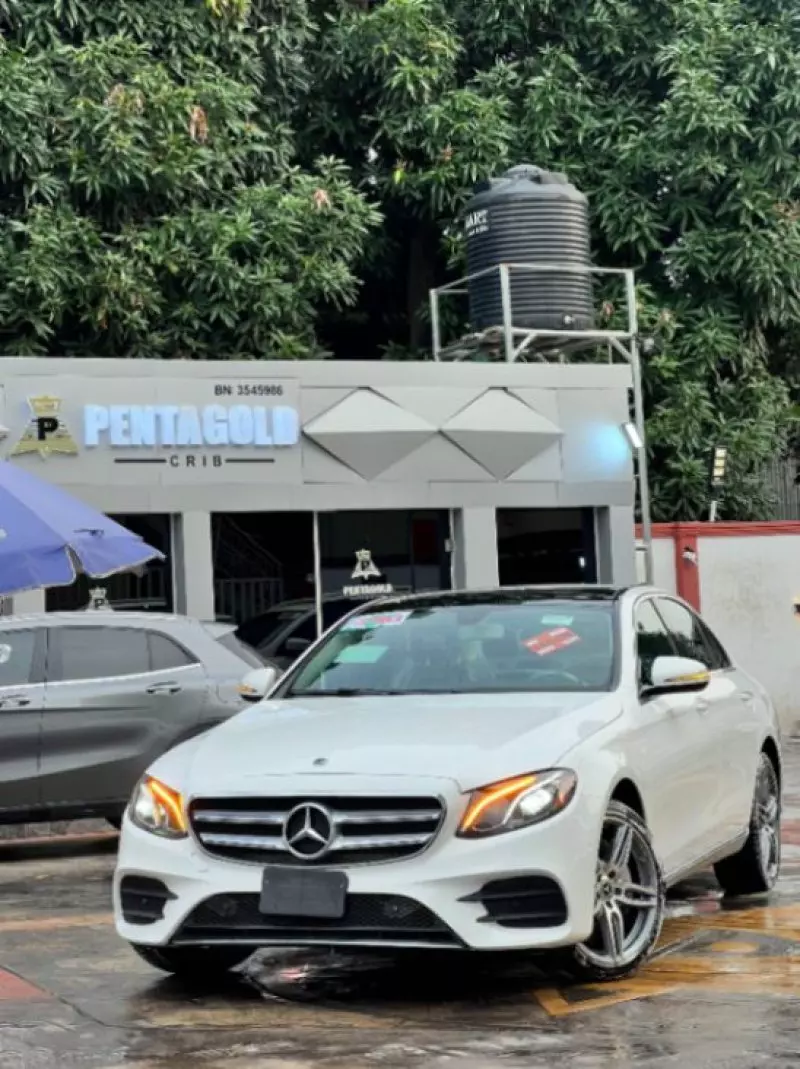 Mercedes-Benz E 300   - 2017