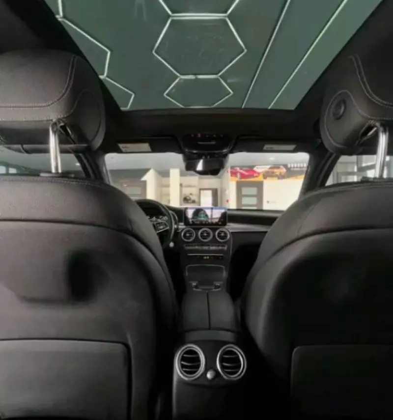 Mercedes-Benz GLC 300   - 2020