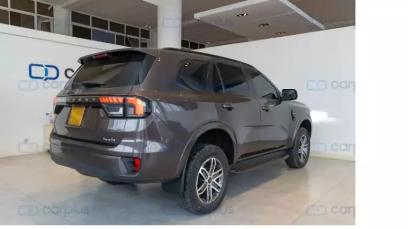 Ford Everest   - 2023