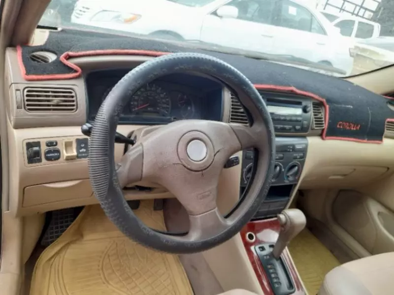 Toyota corolla   - 2005