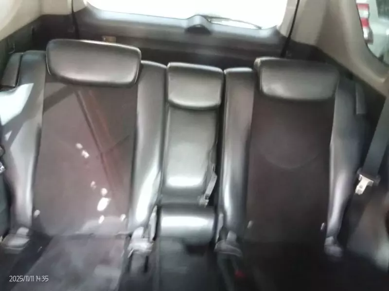 Toyota Vanguard    - 2011