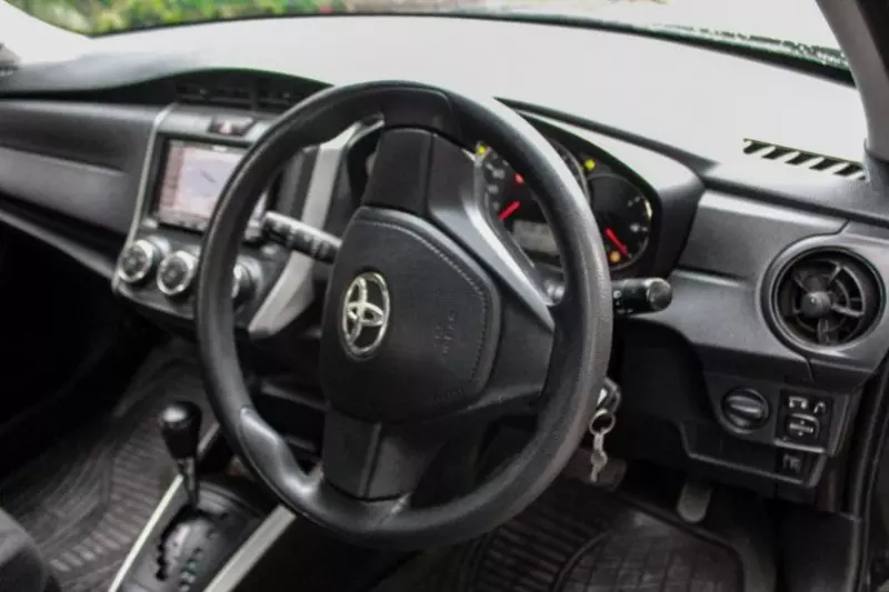 Toyota Fielder    - 2016