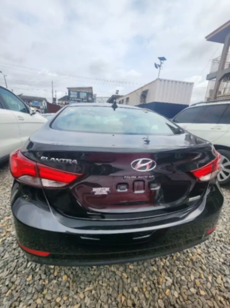 Hyundai Elantra   - 2016