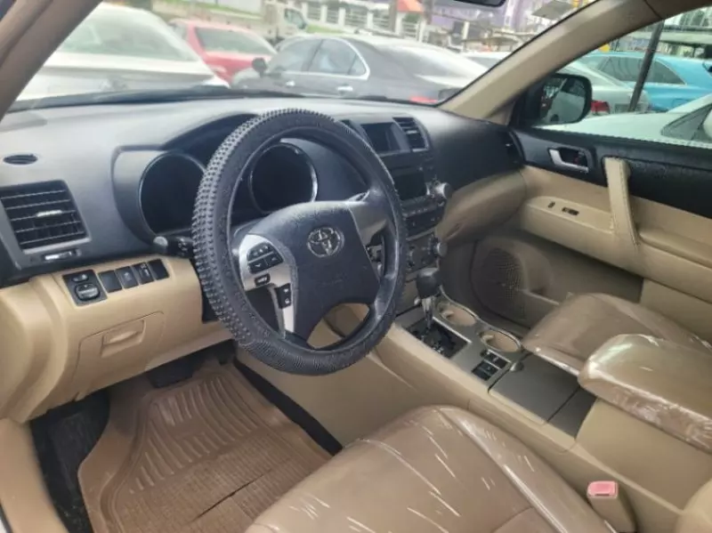 Toyota Highlander   - 2009