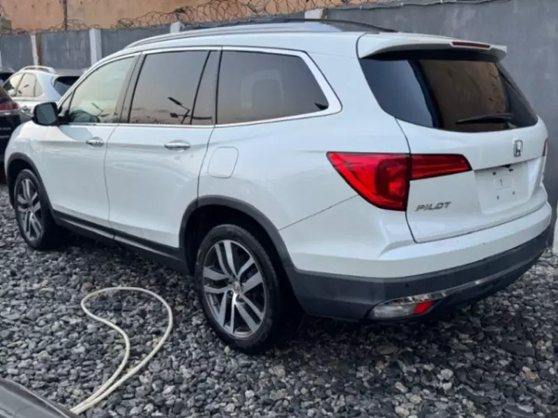 Honda Pilot   - 2017