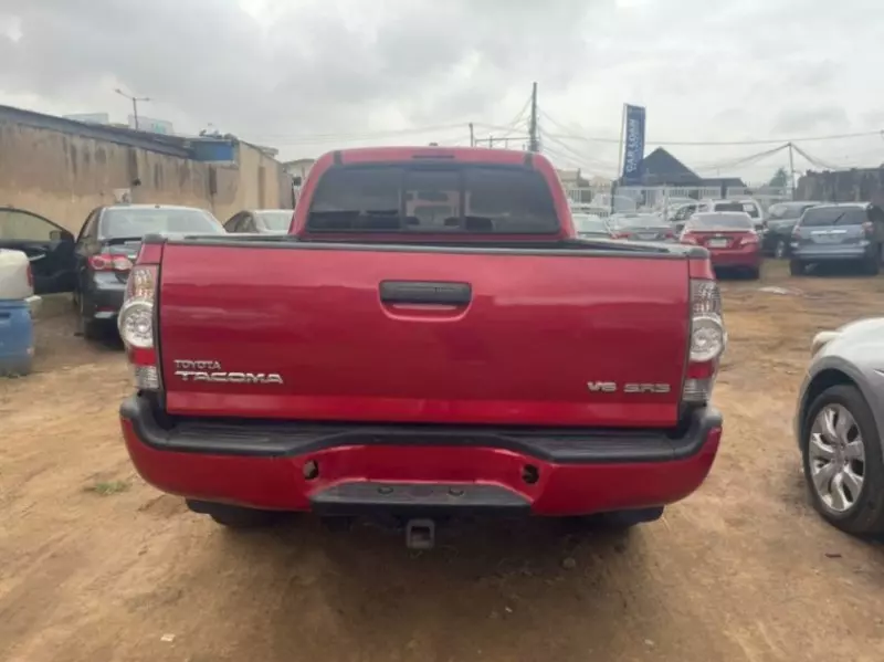 Toyota Tacoma   - 2008