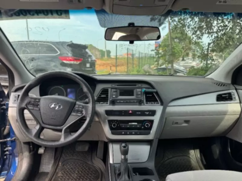 Hyundai Sonata   - 2015