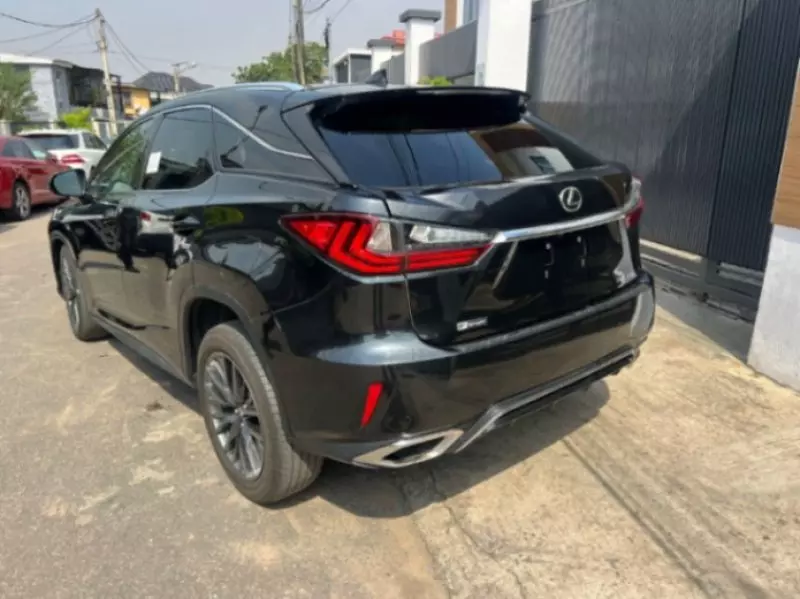 Lexus RX   - 2017