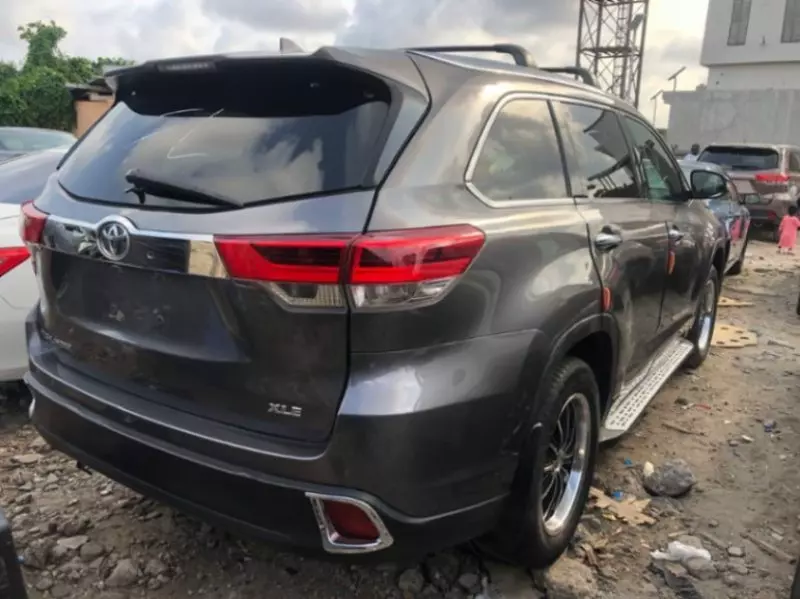 Toyota Highlander   - 2009