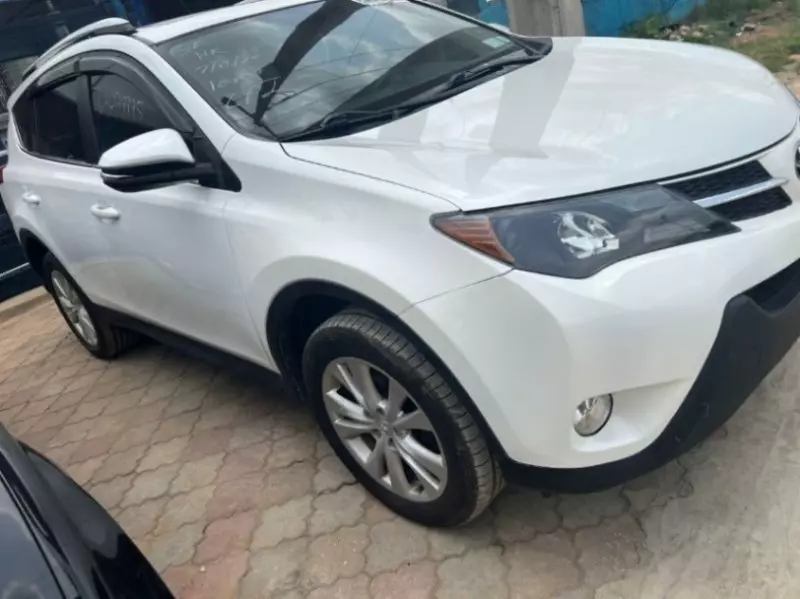 Toyota RAV4   - 2014