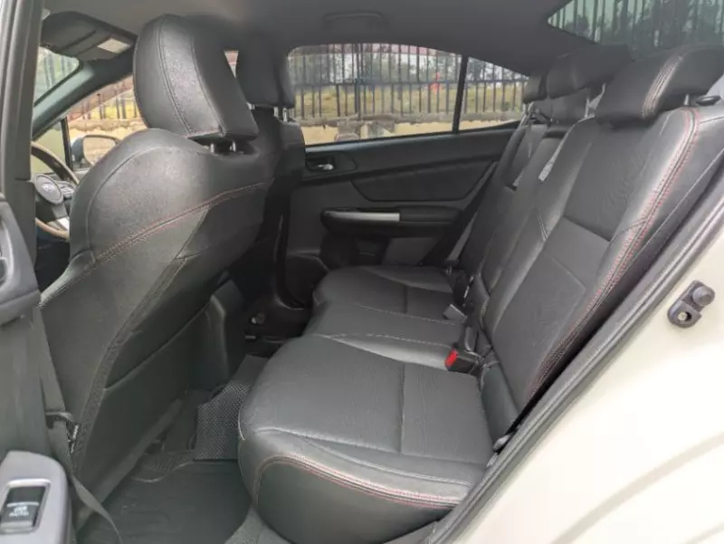 Subaru Legacy   - 2010