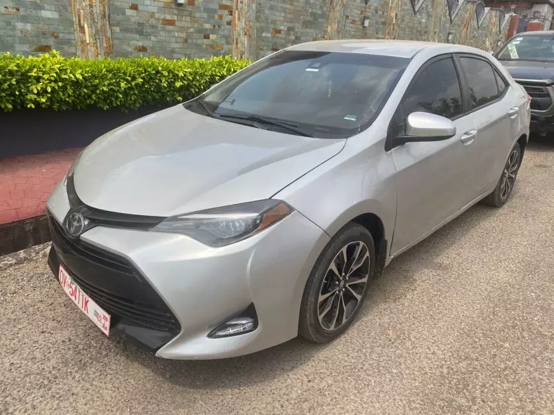 Toyota corolla   - 2019