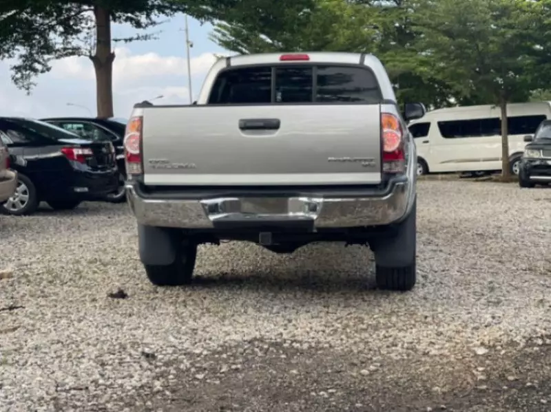 Toyota Tacoma   - 2013