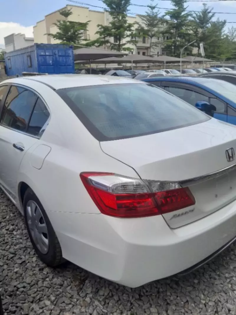 Honda Accord   - 2013