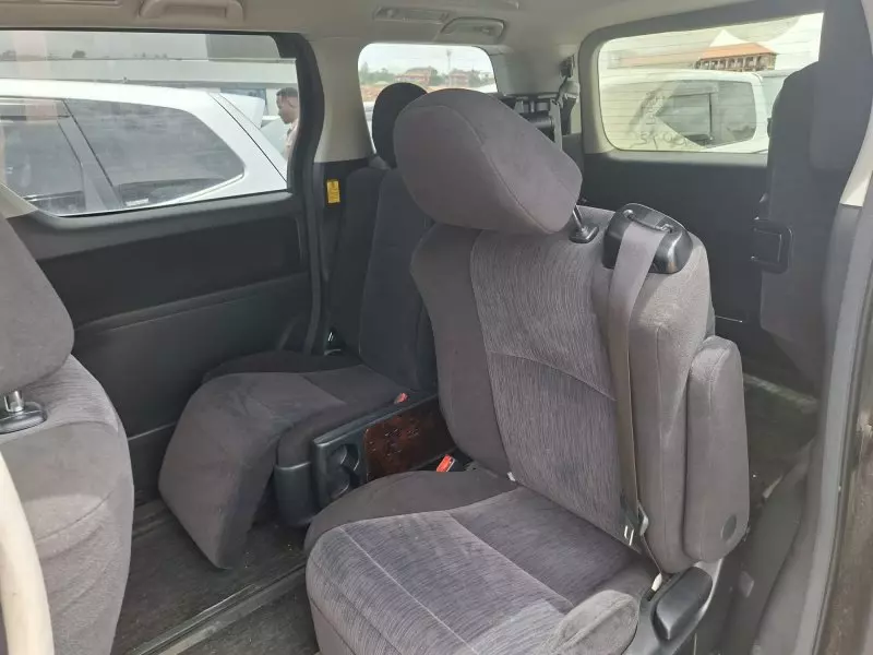 Toyota Alphard - 2011