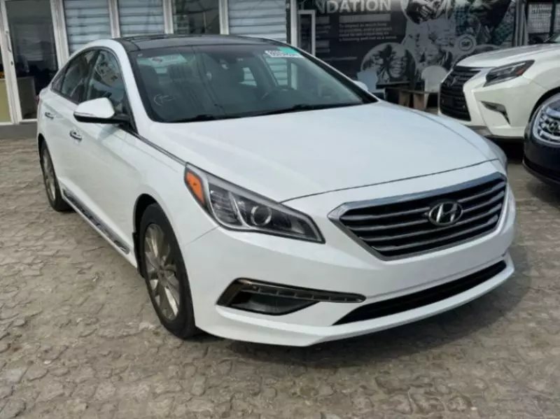 Hyundai Sonata   - 2015
