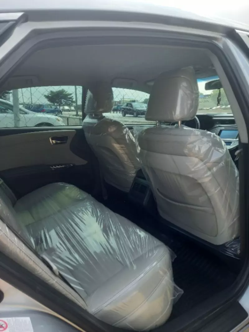 Toyota Avalon   - 2015