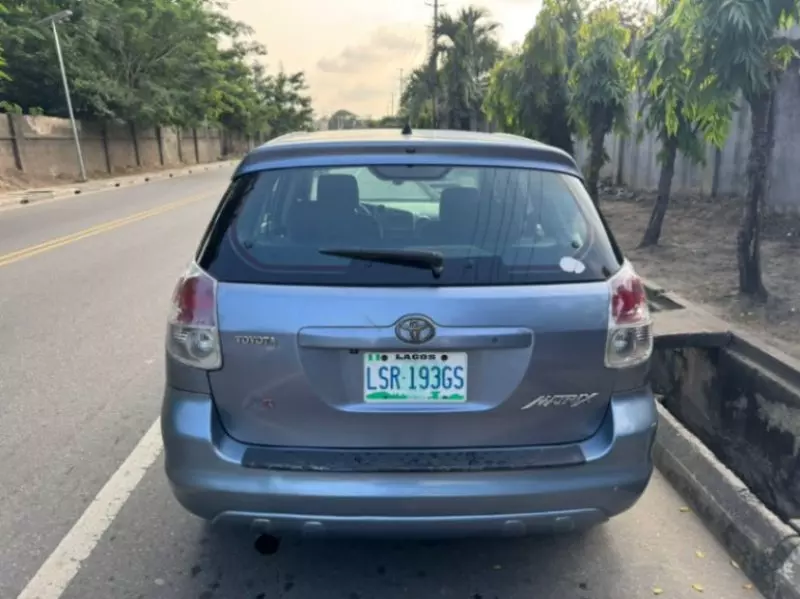 Toyota Matrix   - 2005