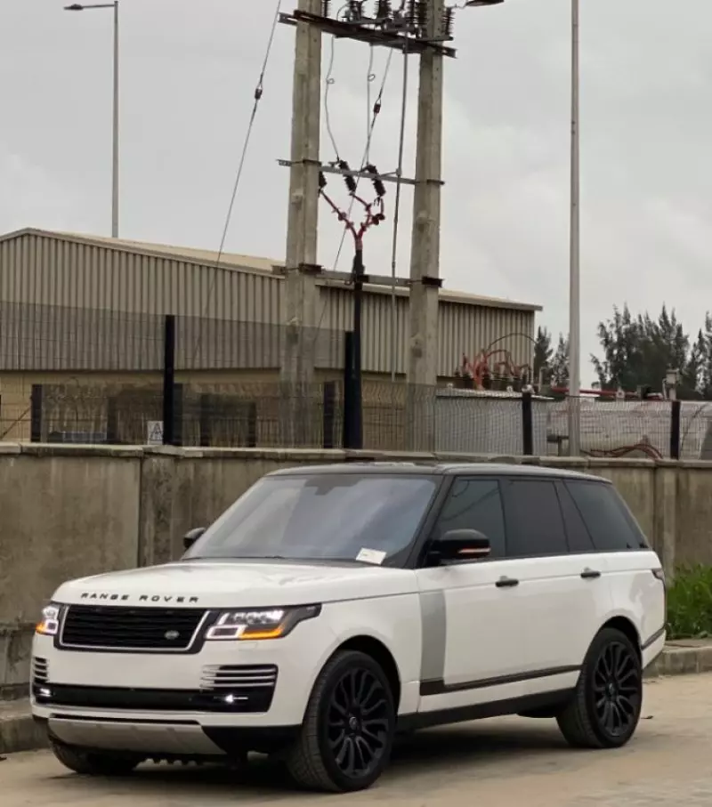 Land Rover Range Rover Vogue   - 2015