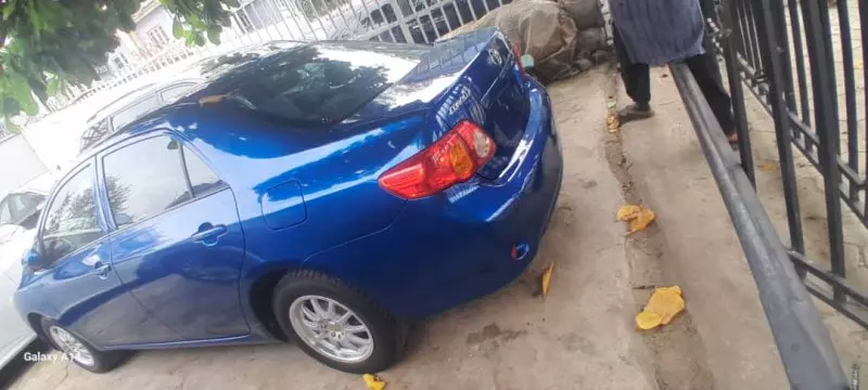 Toyota Corolla   - 2009