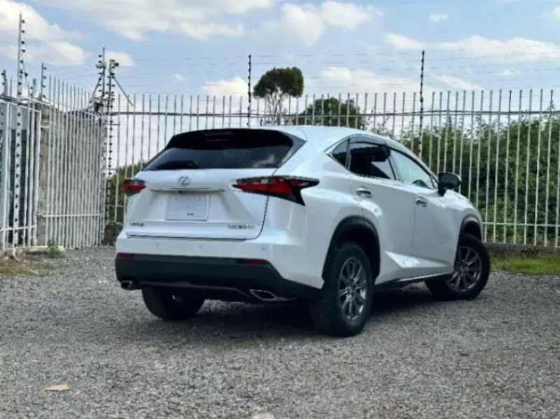 Lexus NX 200T   - 2017