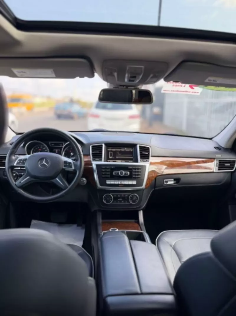 Mercedes-Benz ML 550   - 2014