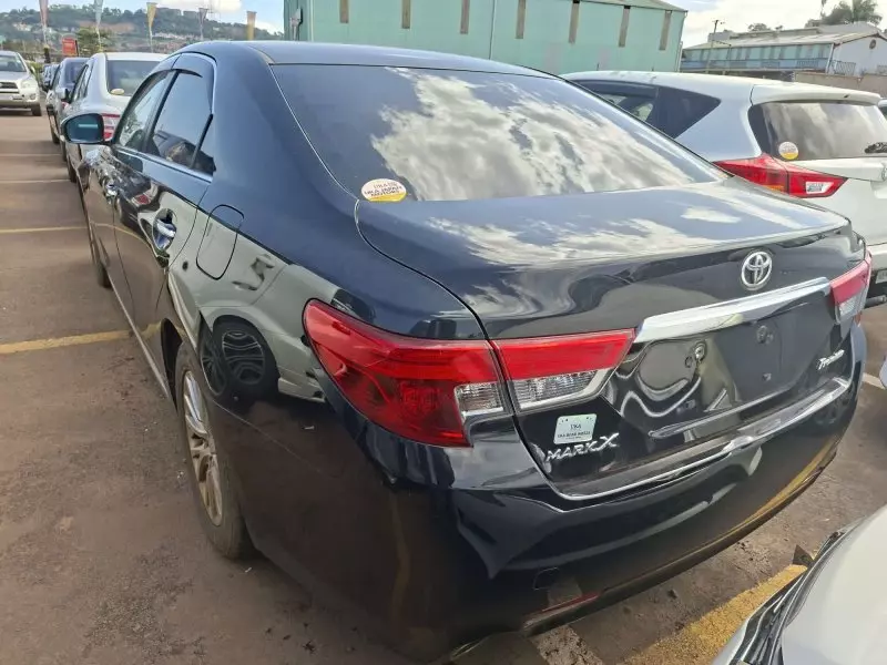 Toyota Mark X   - 2013