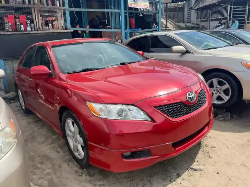Toyota Camry   - 2008
