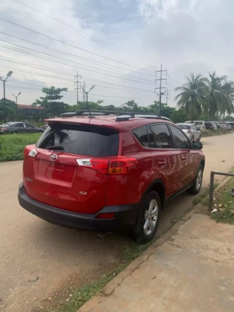 Toyota RAV 4   - 2013