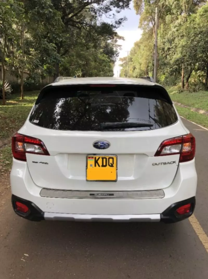 Subaru Outback   - 2015