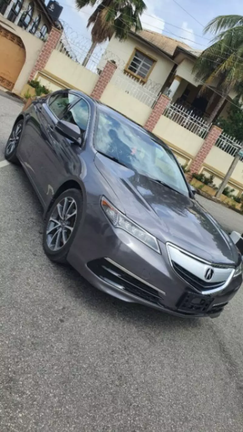 Acura TLX   - 2017