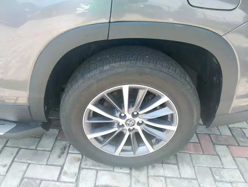 Toyota Highlander   - 2019
