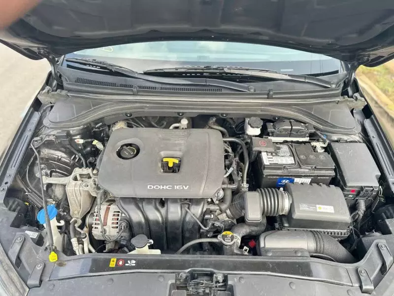 Hyundai Elantra   - 2017