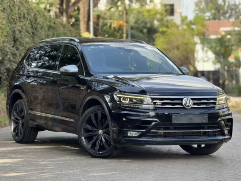 Volkswagen Tiguan   - 2014