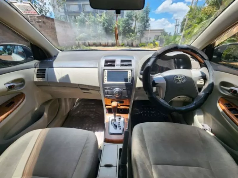 Toyota Axio    - 2010